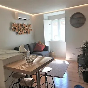 Principe Real Apartment Lisbon